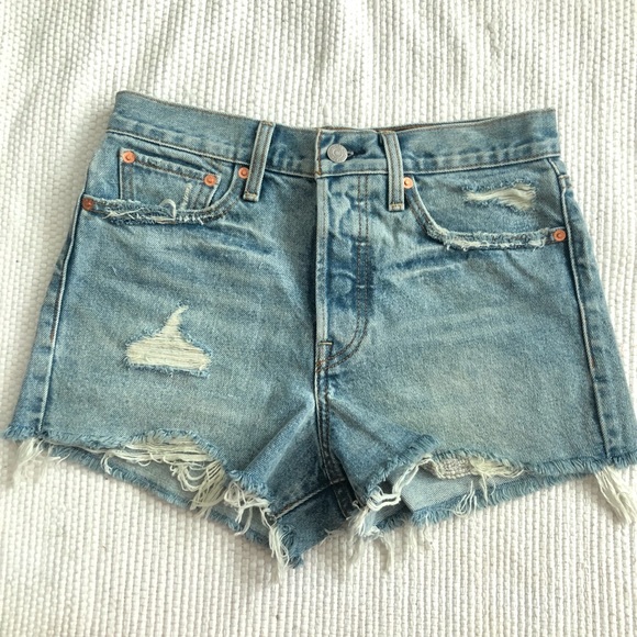 Levi's Pants - New Levi’s high waisted shorts
